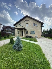 Сдается 2-этажный дом, 217 м²