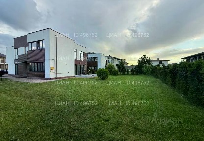 Сдается 2-этажный коттедж, 300 м²
