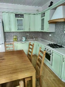 Сдается 2-этажный дом, 160 м²
