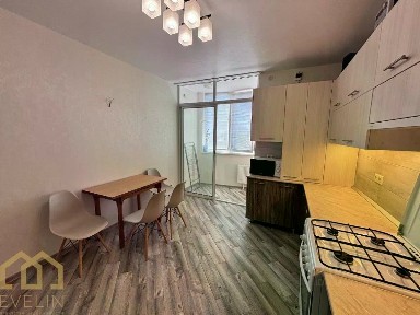 Продается 2-комн. квартира, 76 м²