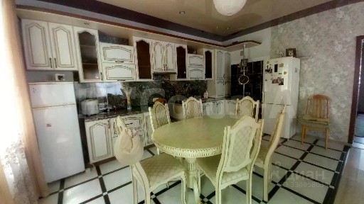 Продается 2-этажный дом, 180 м²