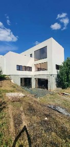 Продается 3-этажный дом, 275 м²