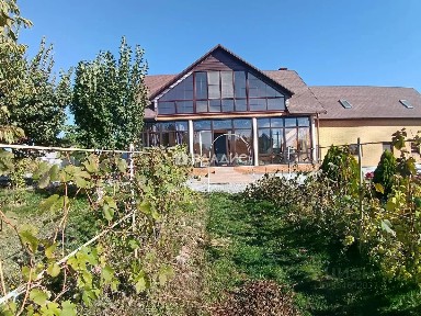 Продается 2-этажный дом, 205,6 м²
