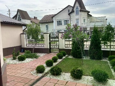 Продается 2-этажный дом, 296 м²