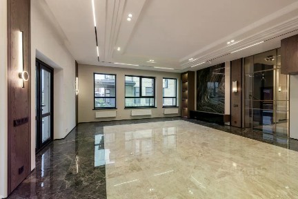 Продается 2-этажный дом, 300 м²