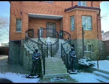 Продается 3-этажный дом, 335,6 м²