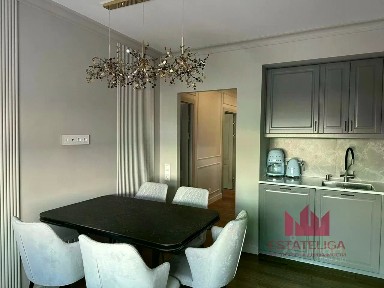 Продается 1-комн. квартира, 83,2 м²
