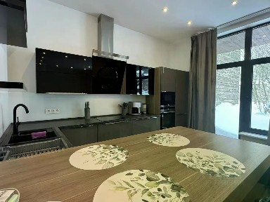 Сдается 2-этажный коттедж, 320 м²