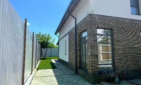 Продается 2-этажный коттедж, 200 м²