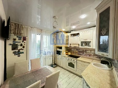 Продается 2-комн. квартира, 56,9 м²