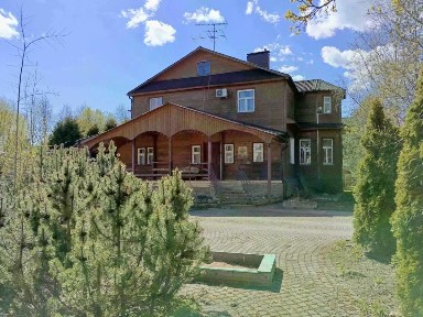 Продается 3-этажный дом, 490 м²