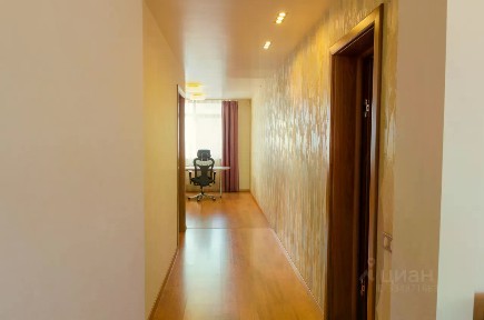 Продается 4-комн. квартира, 173 м²