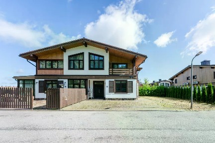 Сдается 3-этажный таунхаус, 130 м²