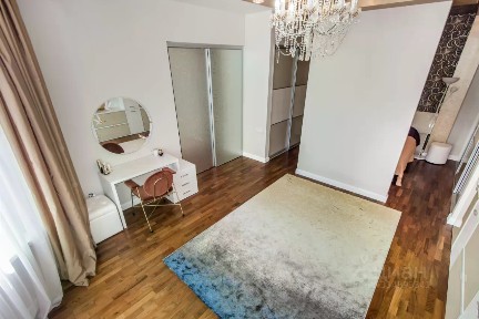 Сдается 2-комн. квартира, 104 м²