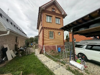 Продается 2-этажный дом, 200 м²