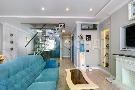 Продается 3-этажный таунхаус, 153,9 м²