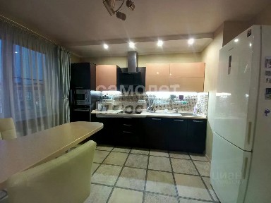 Продается 2-комн. квартира, 65 м²