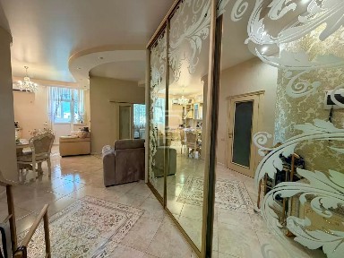 Продается 1-комн. квартира, 49,8 м²