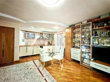Продается 2-комн. квартира, 60 м²