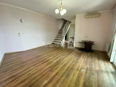 Продается многокомнатная квартира, 95,6 м²