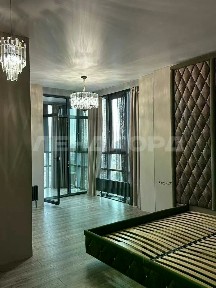 Продается 4-комн. квартира, 135,8 м²