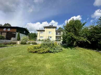 Продается 4-этажный дом, 357 м²
