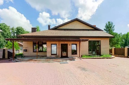 Продается 2-этажный коттедж, 350 м²