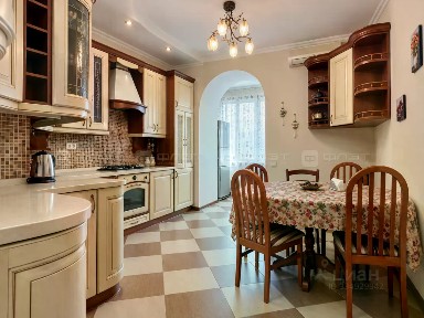 Продается 3-комн. квартира, 96 м²