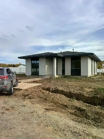 Продается 1-этажный дом, 156 м²