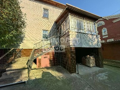 Продается 2-этажный дом, 349,3 м²