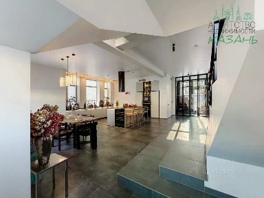 Продается 2-этажный дом, 240 м²