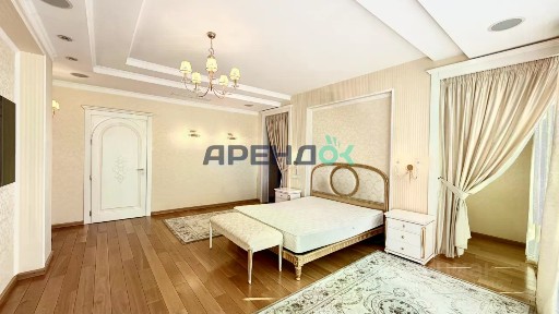 Сдается 4-комн. квартира, 211,2 м²