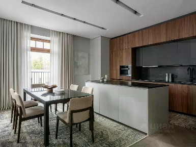 Сдается 4-комн. квартира, 154 м²