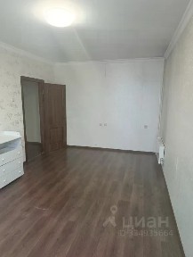 Продается 4-комн. квартира, 105 м²
