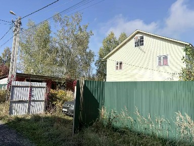 Продается 2-этажный дом, 180 м²