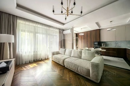 Продается 3-этажный таунхаус, 333,7 м²