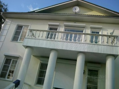 Продается 1/2 часть 2-этажного дома, 451 м²