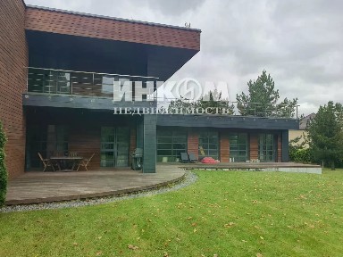Продается 2-этажный дом, 470 м²