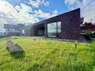 Продается 1-этажный дом, 240 м²