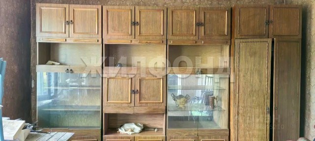 Продается 50% часть дома, 83 м²