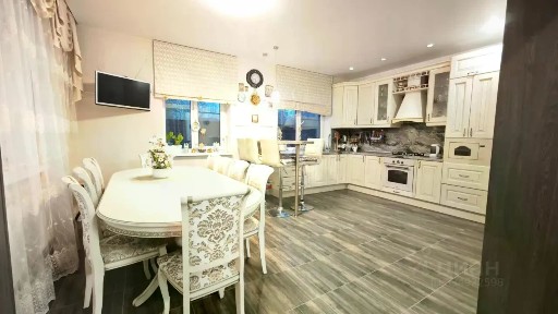 Продается 2-этажный дом, 220 м²