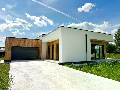 Продается 1-этажный дом, 155 м²