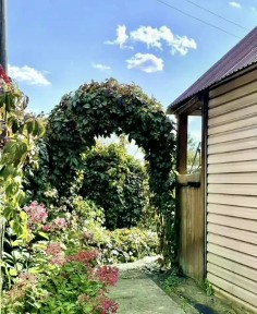 Продается 2-этажный дом, 64 м²