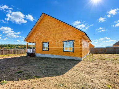 Продается 2-этажный дом, 180 м²