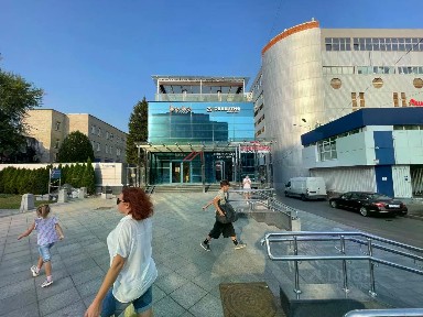 Продается торговая площадь, 694 м²