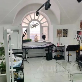 Сдается здание, 573 м²