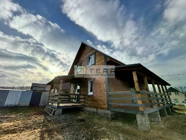 Продается 2-этажный дом, 142 м²