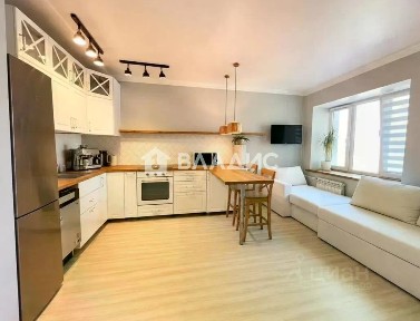 Продается 2-комн. квартира, 65 м²