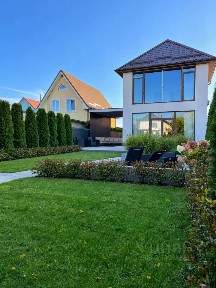 Продается 2-этажный дом, 240 м²