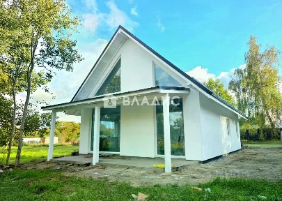 Продается 2-этажный дом, 145 м²